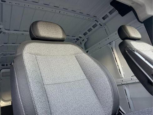 Used 2025 RAM ProMaster 2500 w/ Storage Group image 17