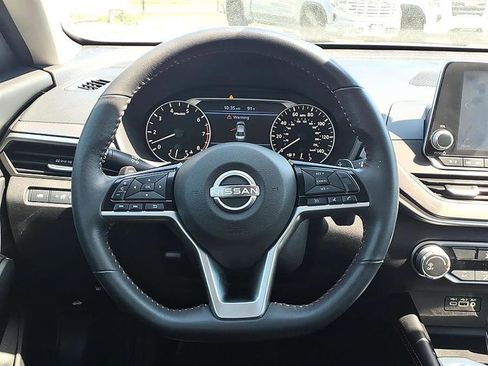 Used 2023 Nissan Altima 2.5 SR FWD image 22