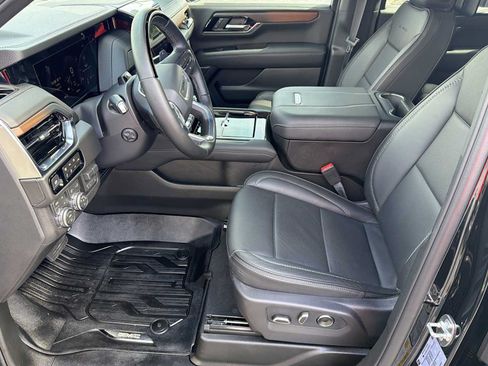 Used 2026 GMC Yukon Denali w/ Denali Reserve Package AWD/4WD image 19