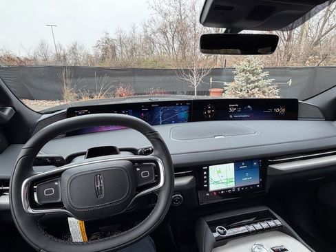 New 2025 Lincoln Navigator L Reserve w/ Jet Appearance Package image 29