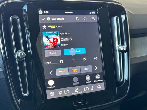 New 2026 Volvo XC40 B5 Ultra w/ Climate Package image 17