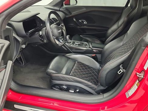 Used 2017 Audi R8 V10 w/ Carbon Exterior Package image 33