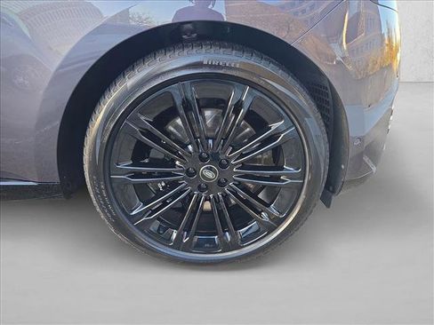 Used 2024 Land Rover Range Rover SE image 24