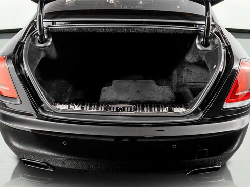 Used 2020 Rolls-Royce Wraith RWD image 52