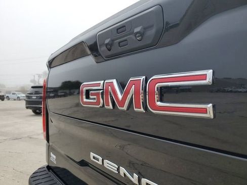 New 2026 GMC Sierra 1500 Denali w/ Denali Reserve Package AWD/4WD image 7