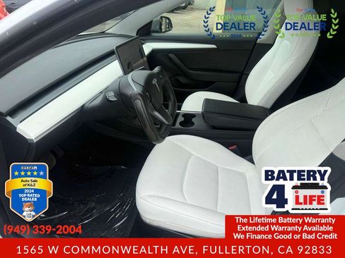 Used 2022 Tesla Model 3 Long Range AWD/4WD image 19