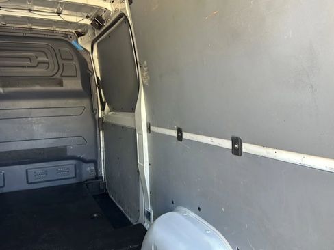 Used 2021 Mercedes-Benz Sprinter 2500 w/ Premium Package image 25