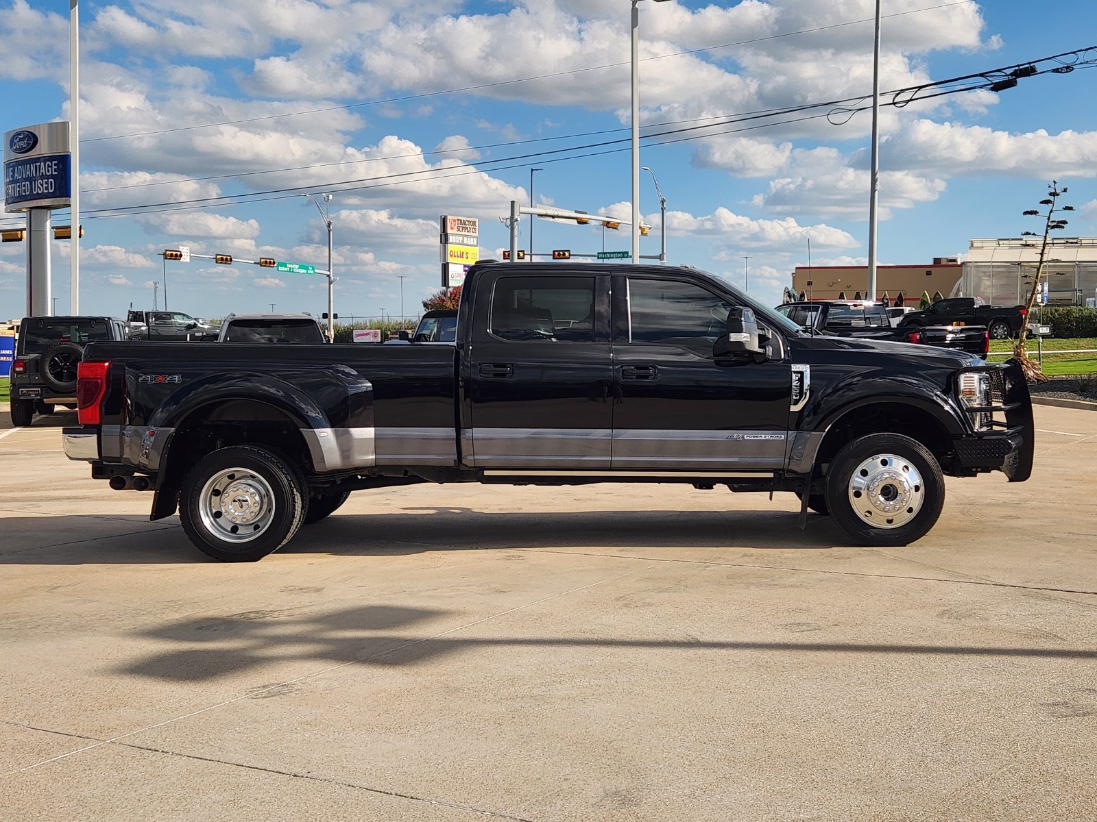 Used 2022 Ford F450 Lariat w/ Lariat Ultimate Package AWD/4WD image 7