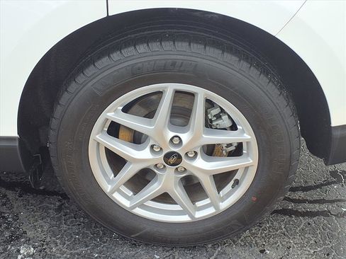 Certified 2024 Ford Edge SEL w/ Convenience Package image 28