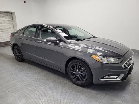 Used 2018 Ford Fusion SE w/ Equipment Group 201A image 11