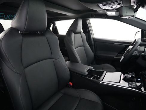 Used 2024 Subaru Solterra Touring w/ Touring Package image 23