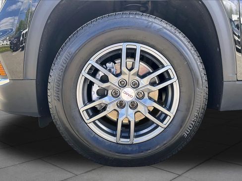 Used 2025 GMC Acadia Elevation AWD/4WD image 10