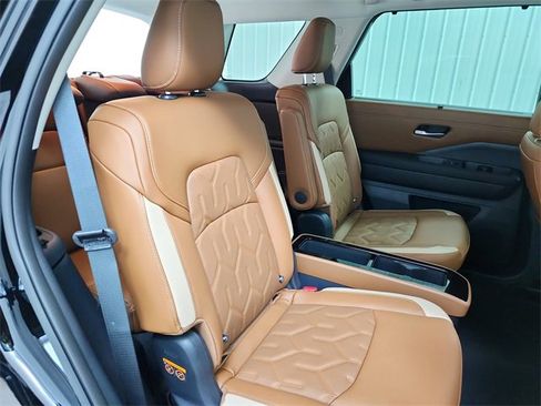 New 2026 Nissan Pathfinder Platinum image 51