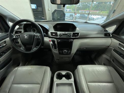 Used 2017 Honda Odyssey SE image 22