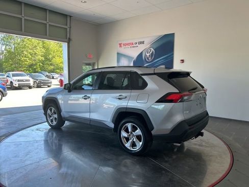 Used 2021 Toyota RAV4 XLE Premium AWD/4WD image 5
