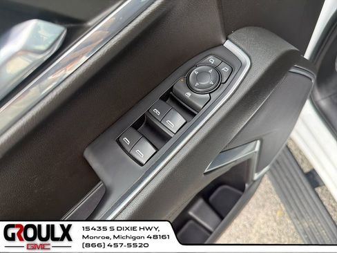 Used 2024 GMC Sierra 1500 Elevation AWD/4WD image 12