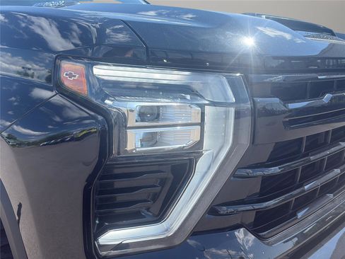 Used 2024 Chevrolet Silverado 2500 LTZ w/ LTZ Plus Package AWD/4WD image 21
