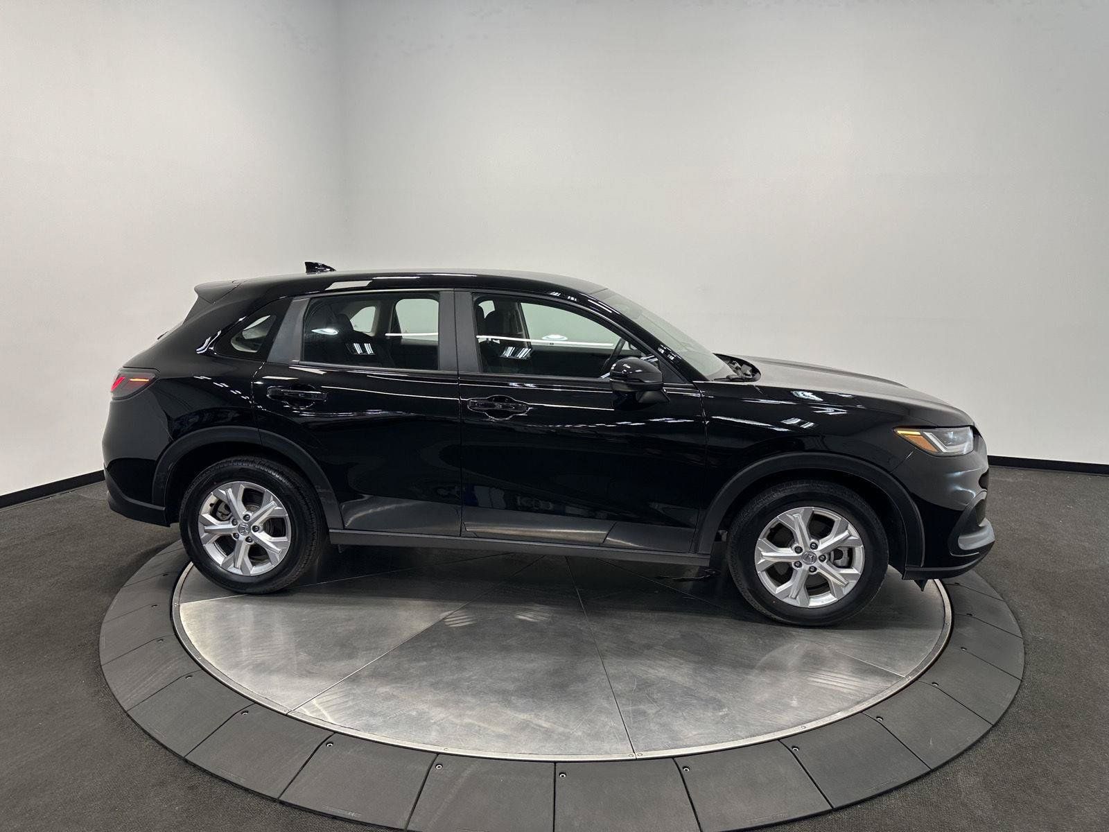 Certified 2025 Honda HR-V LX image 7