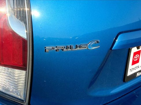 Used 2015 Toyota Prius C Two image 28