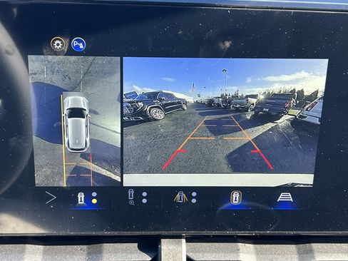 New 2026 Chevrolet Equinox LT w/ Safety and Technology Package image 11