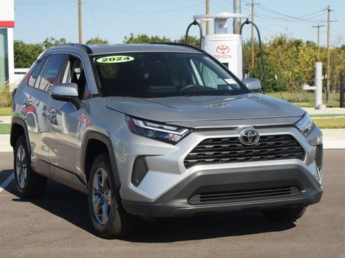 Used 2024 Toyota RAV4 XLE image 2