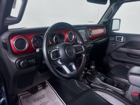 Used 2022 Jeep Gladiator Rubicon w/ Cold Weather Group AWD/4WD image 9