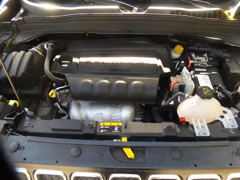 Used 2020 Jeep Renegade Latitude image 13