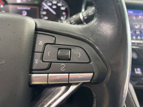 Used 2023 Cadillac XT6 Premium Luxury AWD/4WD image 17