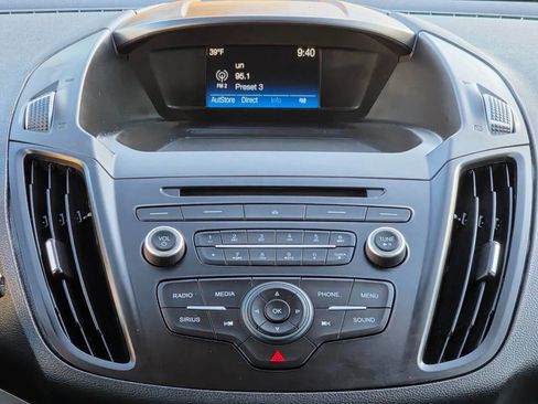 Used 2018 Ford Escape SE image 15