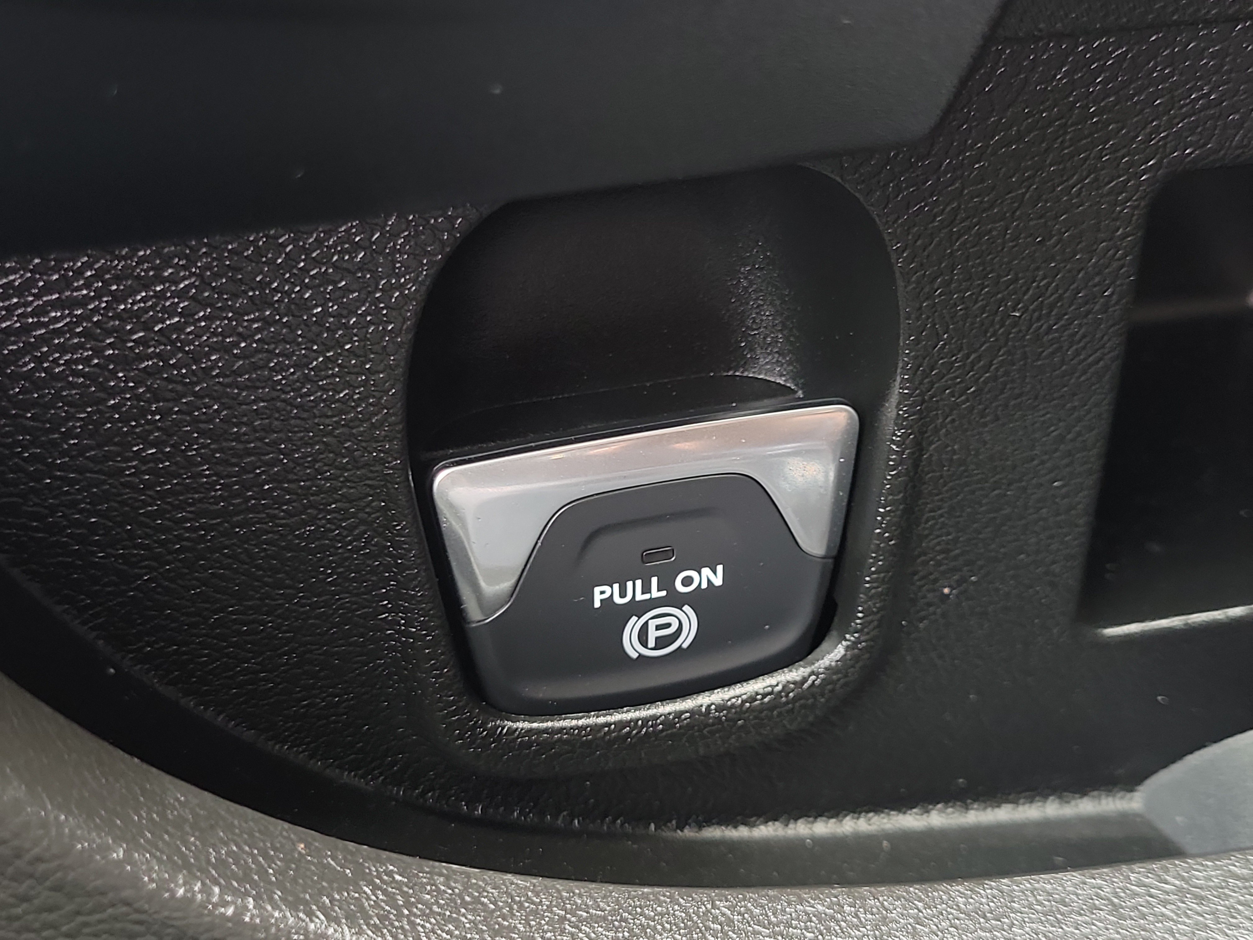 Used 2025 RAM ProMaster 1500 FWD image 25