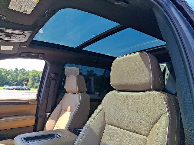 Certified 2023 Chevrolet Suburban Premier w/ Advanced Technology Package AWD/4WD image 14