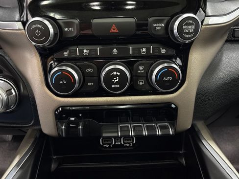 Used 2020 RAM 1500 Laramie AWD/4WD image 21