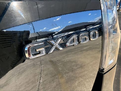 Used 2016 Lexus GX 460 w/ Premium Package image 29