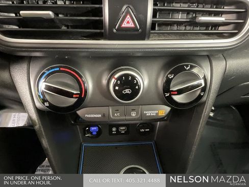 Used 2021 Hyundai Kona SE image 36