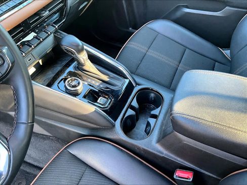 Used 2023 GMC Canyon AT4 w/ Technology Package image 18