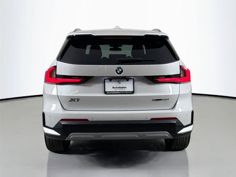 New 2026 BMW X1 xDrive28i w/ Technology Package AWD/4WD image 7