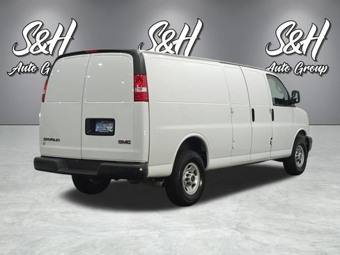 Used 2024 GMC Savana 3500 Extended RWD image 17