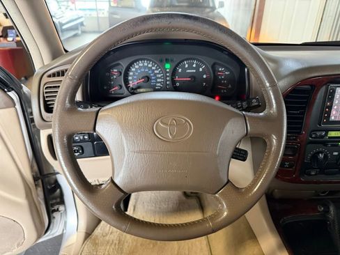Used 2000 Toyota Land Cruiser AWD/4WD image 18