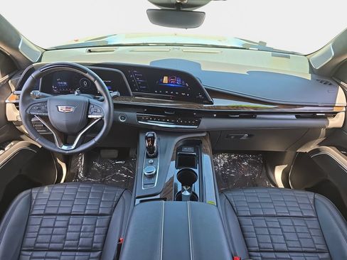 Used 2024 Cadillac Escalade Sport Platinum w/ LPO, ONYX Package AWD/4WD image 10