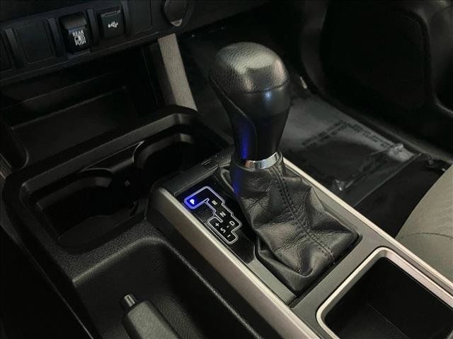Used 2022 Toyota Tacoma SR5 RWD image 12