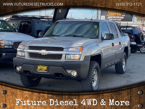 Used 2005 Chevrolet Avalanche 2500 LS w/ Onstar Plus Package image 1