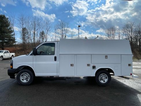 New 2026 Chevrolet Express 3500 w/ Power Convenience Package image 6