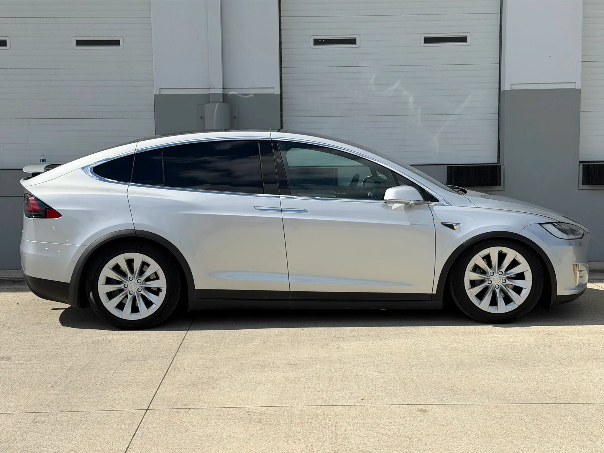 Used 2017 Tesla Model X 75D AWD/4WD image 6