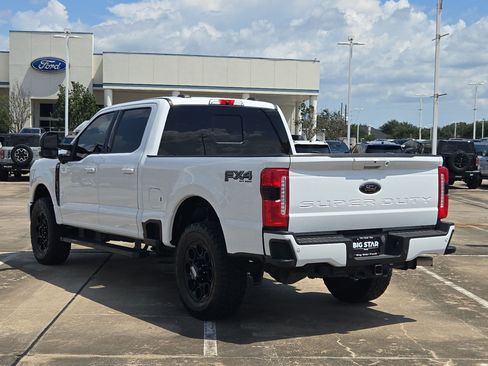 Used 2024 Ford F250 Lariat w/ Black Appearance Package AWD/4WD image 7