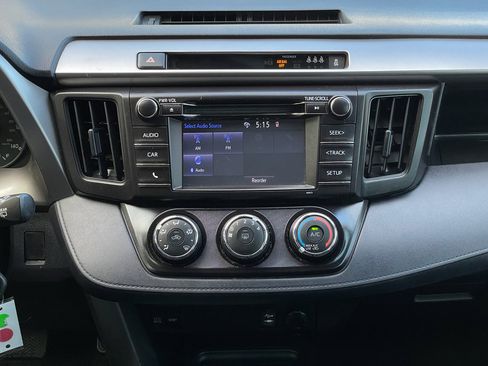 Used 2017 Toyota RAV4 LE image 31