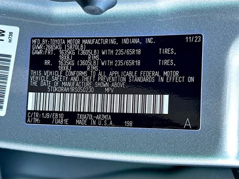 Used 2024 Toyota Highlander XLE image 33