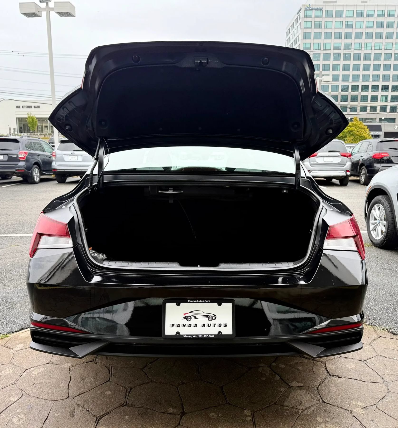 Used 2023 Hyundai Elantra SEL w/ Convenience Package FWD image 40