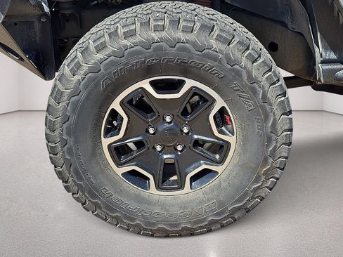 Used 2014 Jeep Wrangler Unlimited Rubicon AWD/4WD image 12