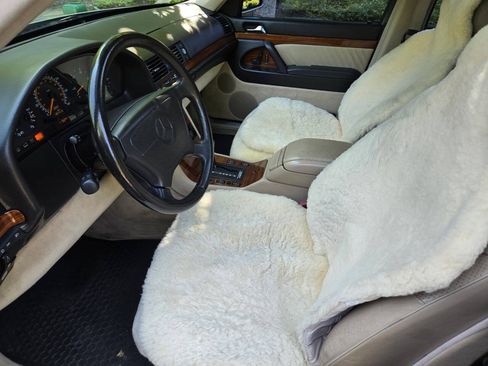 Used 1993 Mercedes-Benz 300 SD Sedan image 17