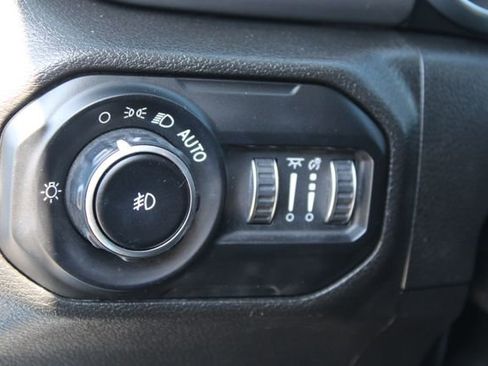 Used 2022 Jeep Wrangler Unlimited Sport AWD/4WD image 12